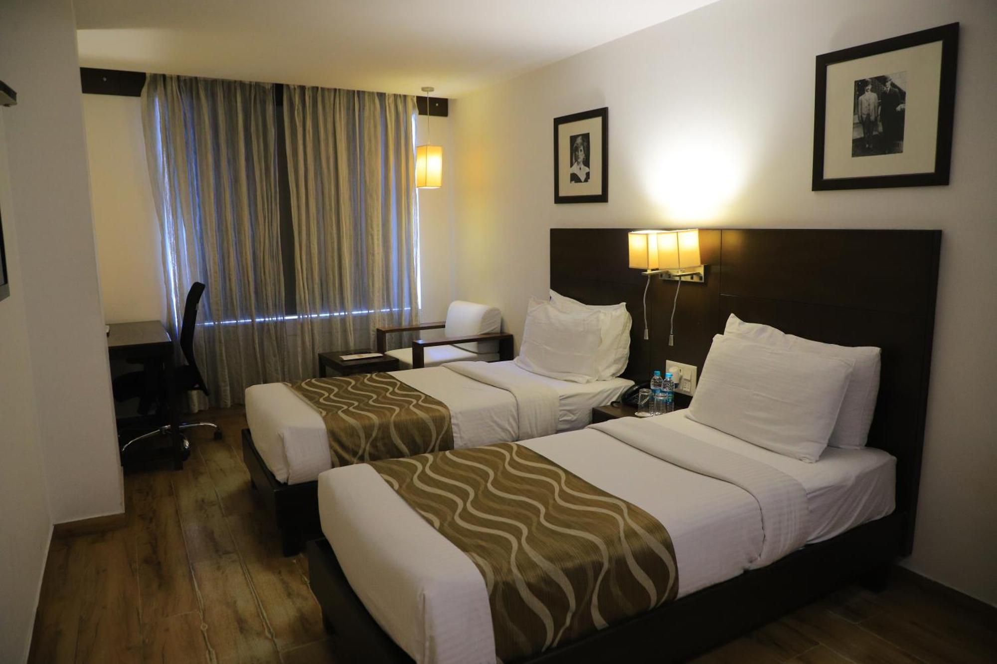 Hotel Clarks Collection ואדודרה מראה חיצוני תמונה