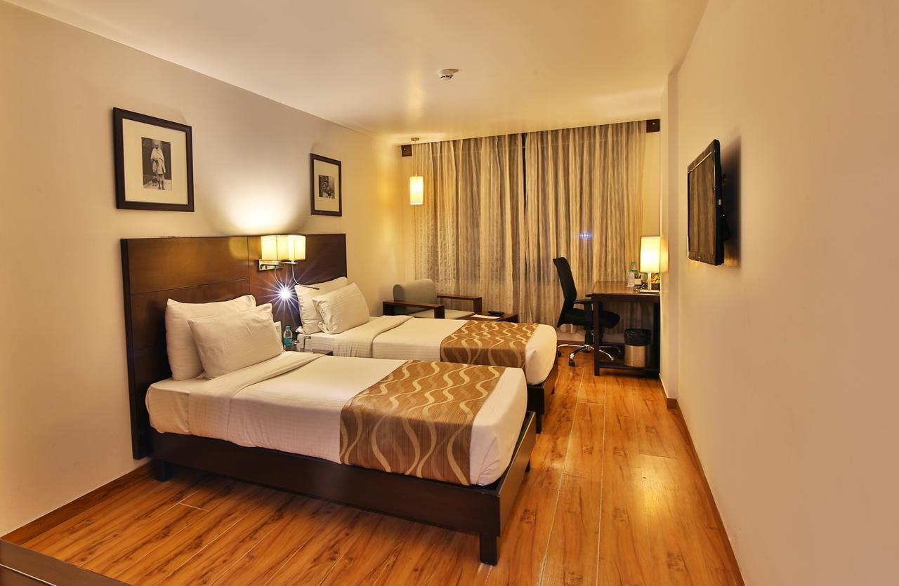 Hotel Clarks Collection ואדודרה מראה חיצוני תמונה